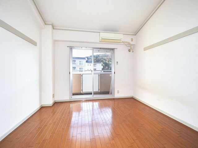 リバーサイド樫の木の居間・リビング