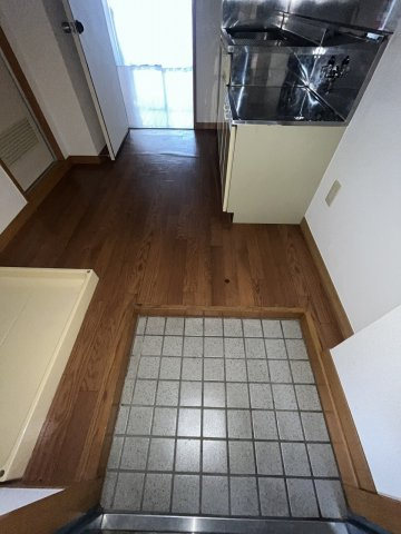 コクブマンションの玄関