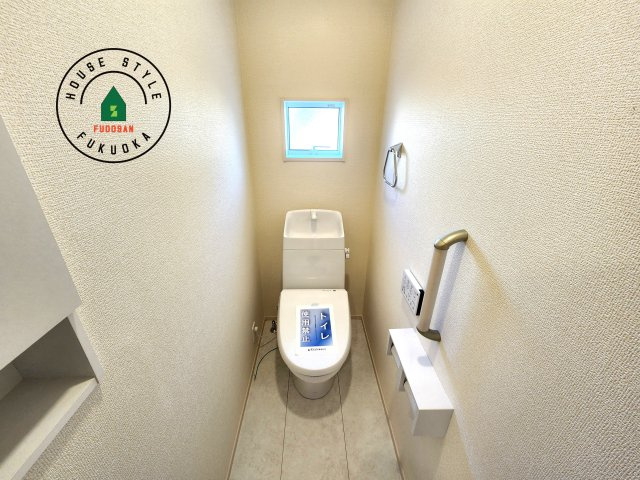 福岡市西区横浜2丁目第1-1棟（1号棟）の内観：施工例|温水洗浄便座を完備しております。2ヶ所にトイレがあるのは朝の慌ただしい時間も安心です。