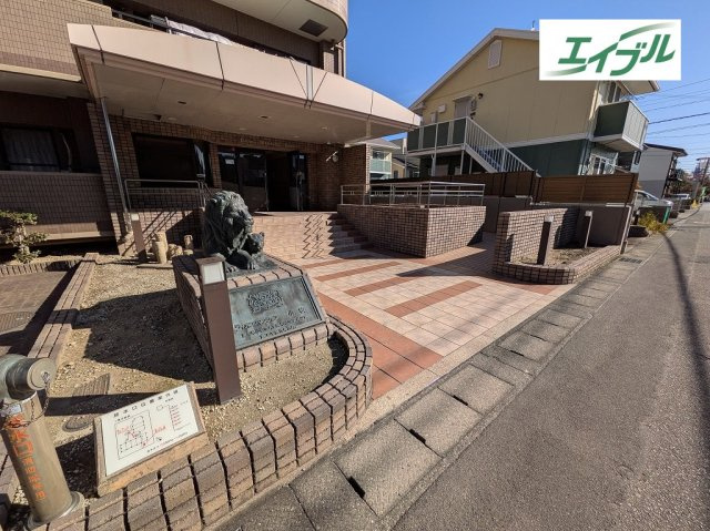 ライオンズマンション小牧のエントランス|清潔なエントランスです