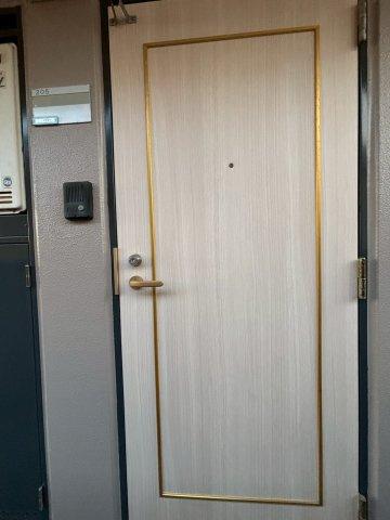 毎日通る玄関はこちらです 