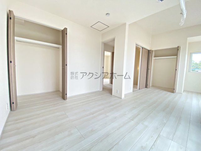 入間市久保稲荷4丁目・全1棟　新築一戸建　～南東×北東角地～の子供部屋|2F洋室5.25帖+5.25帖