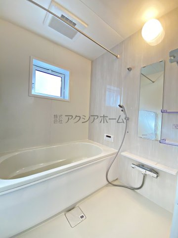 入間市久保稲荷4丁目・全1棟　新築一戸建　～南東×北東角地～の浴室|1坪タイプのユニットバス