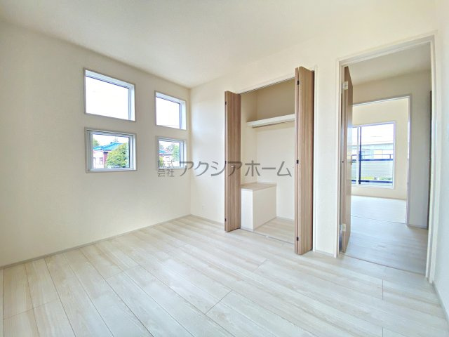 入間市久保稲荷4丁目・全1棟　新築一戸建　～南東×北東角地～の寝室|2F洋室5.25帖