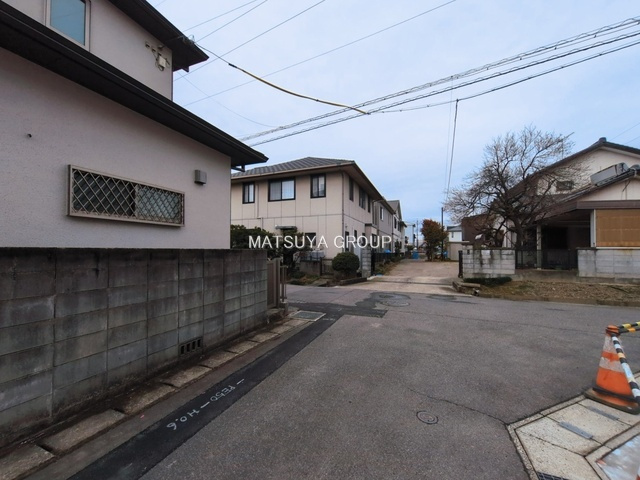 【前面道路含む現地写真】の画像