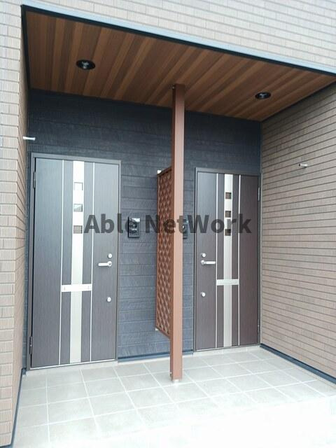 ラ・ルーチェBのエントランス