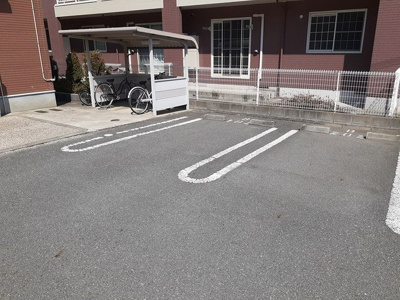 【駐車場】 | グレイスフルフィールドⅥ | 駐車場に車を止められます