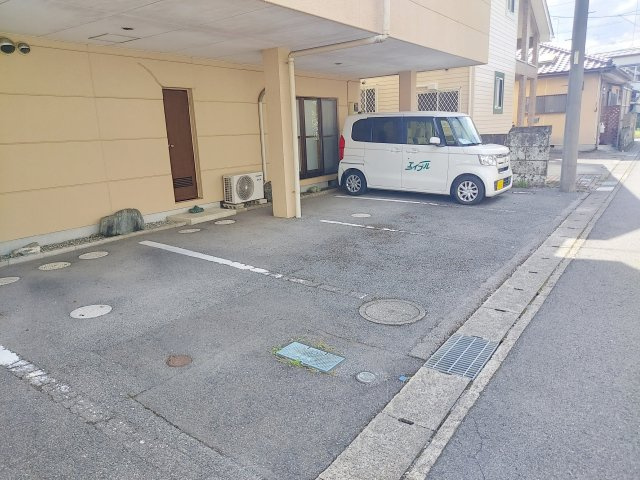 【駐車場】 | レジデンス桜田