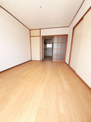 【居間・リビング】 | エルディム沢渡Ａ | 使いやすいリビングです