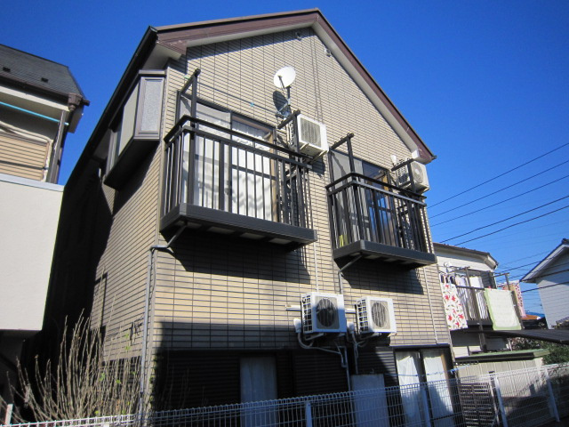 三鷹市深大寺２丁目のアパート