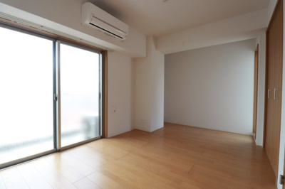 【居間・リビング】 | ヴィラナリー放出