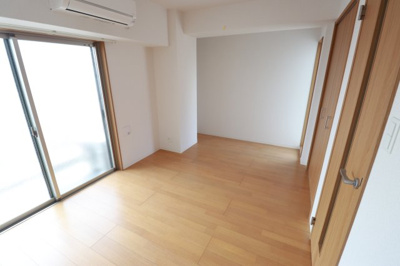 【居間・リビング】 | ヴィラナリー放出