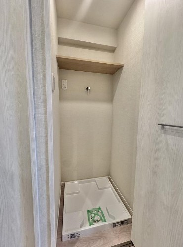 【ランドリースペース】 | ライオンズマンション蓮沼 | ランドリースペースには、収納棚もあり！