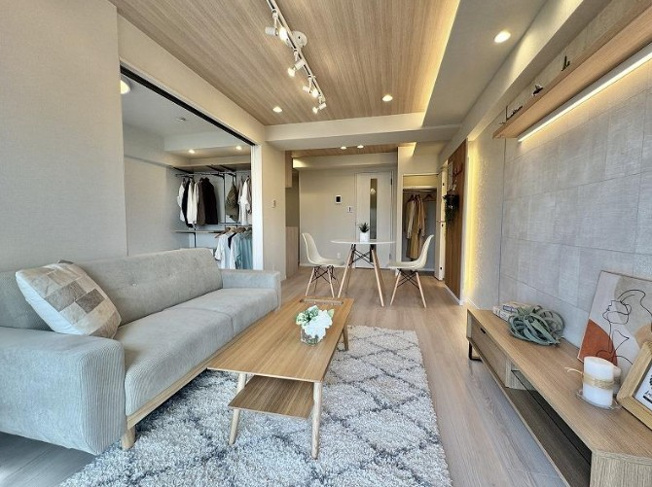 【居間・リビング】 | ライオンズマンション蓮沼 | 光と風があふれる開放的なリビングダイニングには自然と家族みんなが集まってきます。