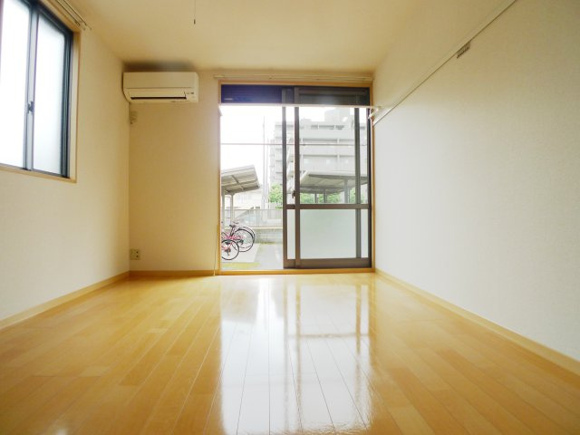 くすのきハウスＢの居間・リビング