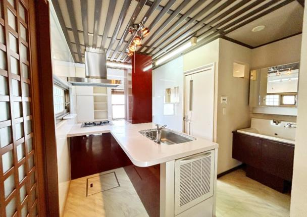 泉区緑園１丁目　中古戸建　5680万円のキッチン