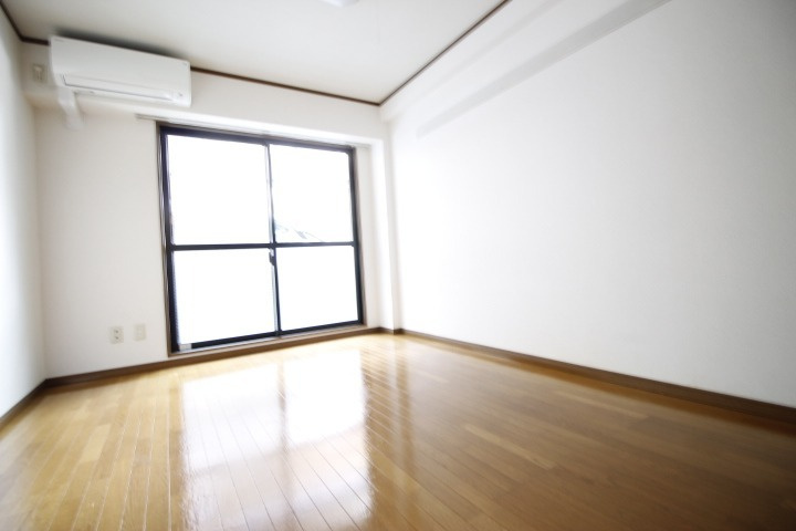 メイプルヒルズの居間・リビング