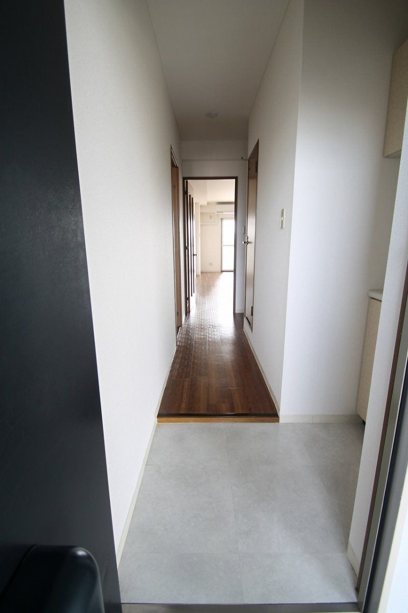 スカイロードの玄関