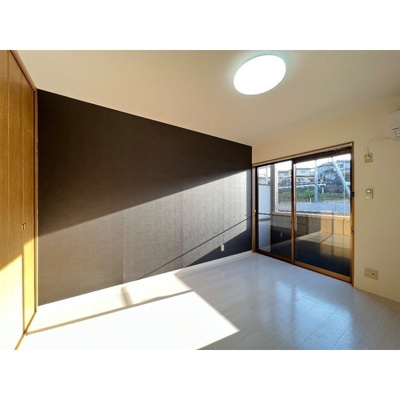 【居間・リビング】 | ベルエアーハイツⅠ号棟 | こちらの居間で趣味の時間をお楽しみください