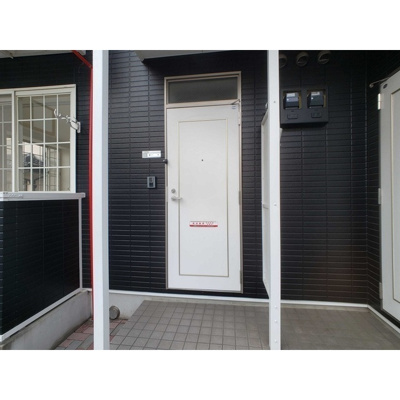 【玄関】 | モダンピープルＢ棟 | シンプルで使いやすい玄関です