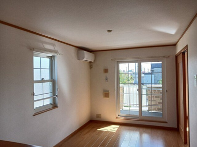 【居間・リビング】 | ネオ・アバンツァーレ | 使いやすいリビングです