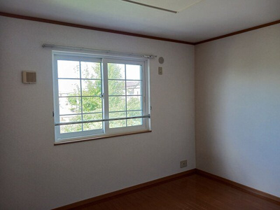 【内装】 | ネオ・アバンツァーレ | 明るい色調の室内です