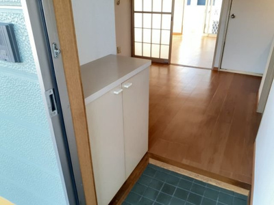 【玄関】 | ポテトハイムＢ | 明るい玄関です