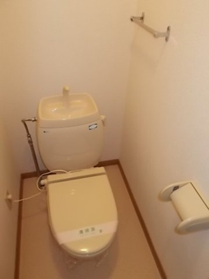 【トイレ】 | サンパティークおかもとＡ | コンパクトで使いやすいトイレです