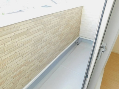 【バルコニー】 | かりんＢ | バルコニーからの眺めを楽しみながら食事をしませんか