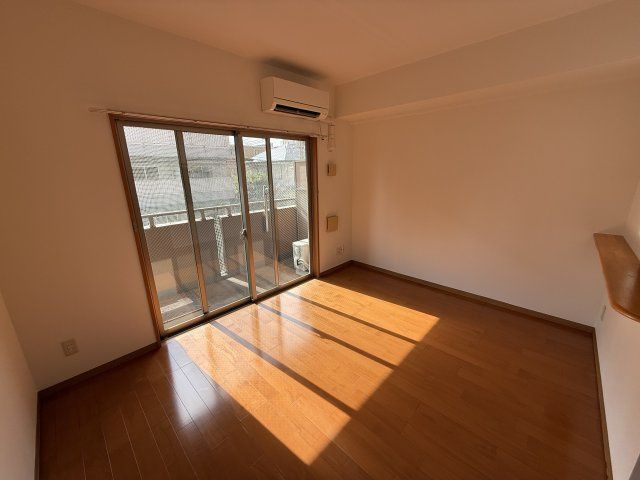 ヴィラルーチェの洋室