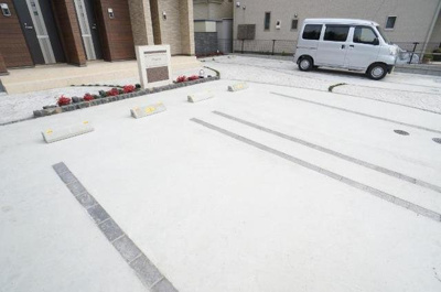 【駐車場】 | プリエール | 駐車場です