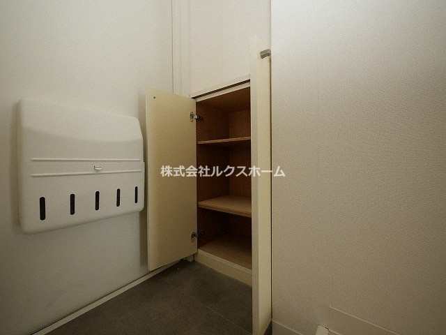 スカイブルーの内装|明るい色調の室内です