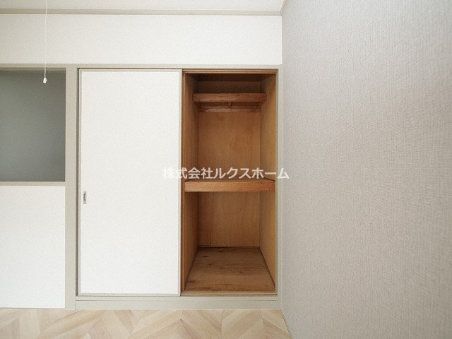 スカイブルーの収納|収納のためのスペースです