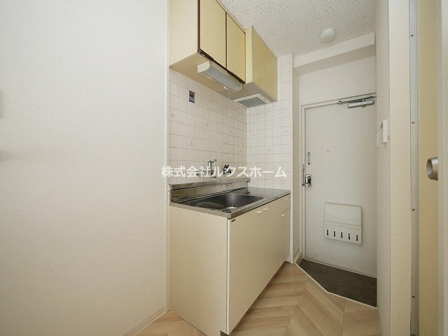 スカイブルーのキッチン|使いやすいキッチンです