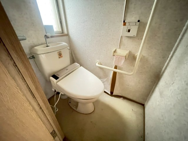 八街ろのトイレ