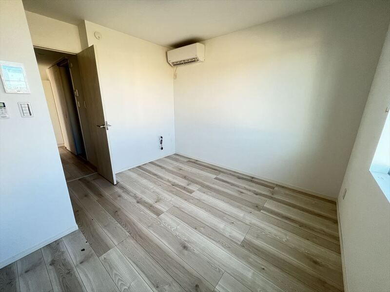 CRASTINE西馬橋1丁目(クラスティーネニシマバシイッチョウメ)の居間・リビング