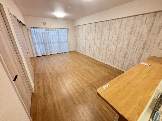 サンハウス鳴海の居間・リビング