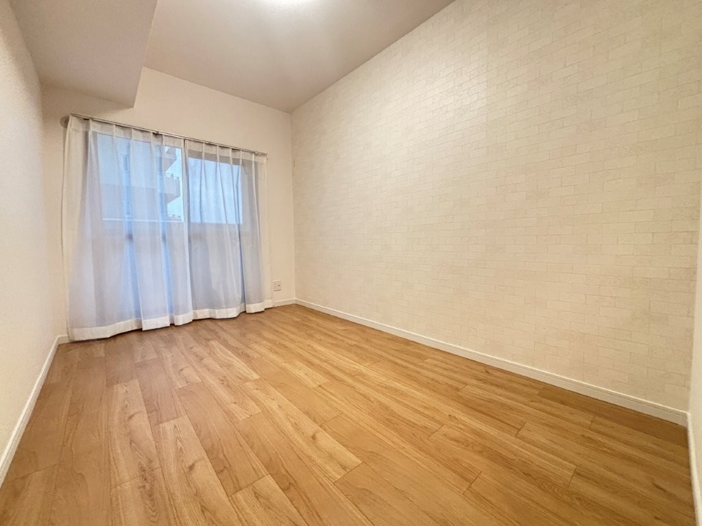 サンハウス鳴海の洋室