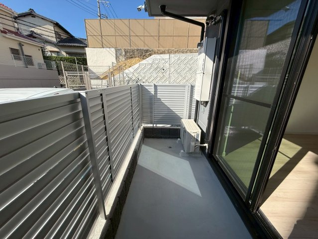 プルメリア阪大前のバルコニー