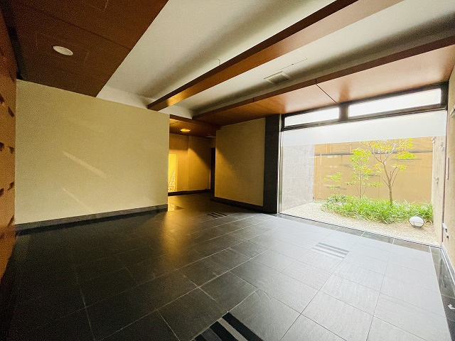 【エントランス】 | コスモ博多古門戸