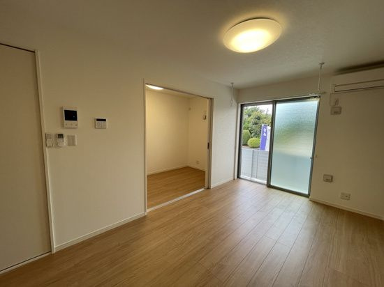 ルピナス東門前の洋室