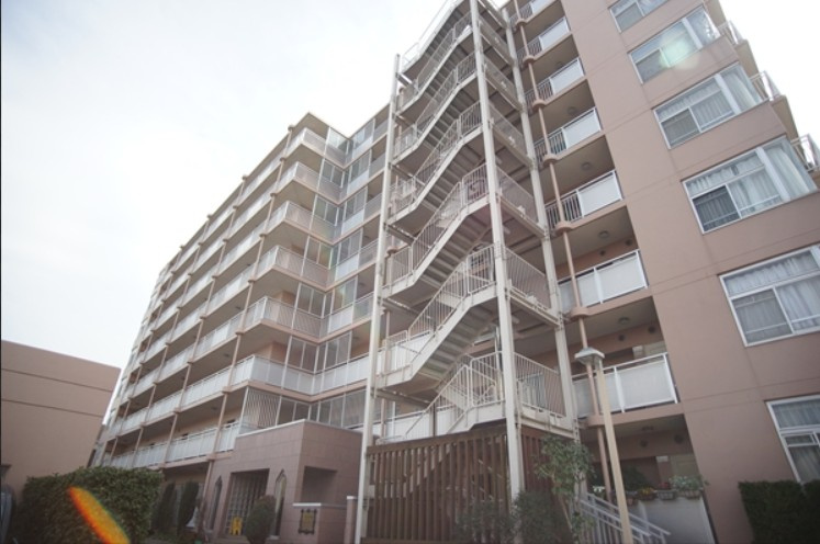 アミティ草加の外観|ご希望物件のご提案から現地へのご案内、ご契約まで、業務に精通したスタッフがきめ細かく対応いたします。