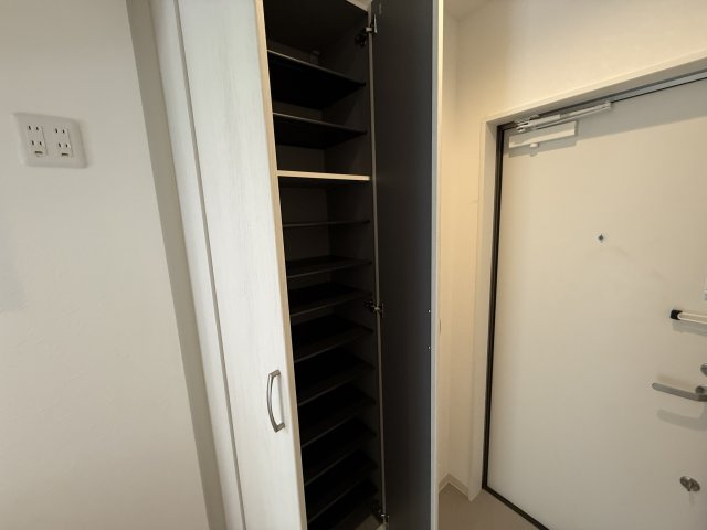 プルメリア阪大前の収納