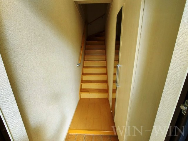 エバーラスト WESTの玄関