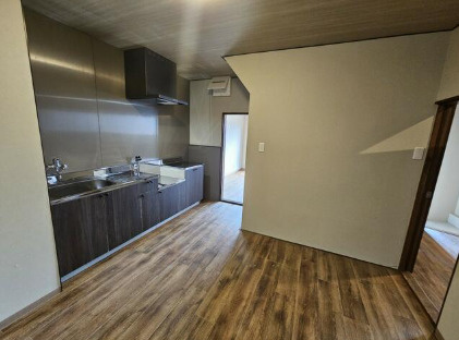 東朝霧丘戸建のキッチン