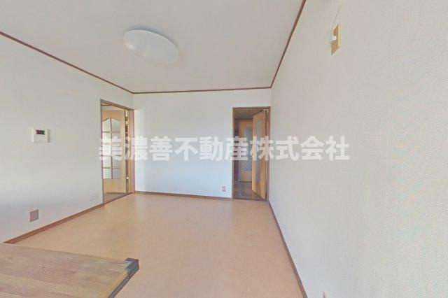 ６６０８７　岐阜市又丸中古戸建て（事務所付き）のキッチン