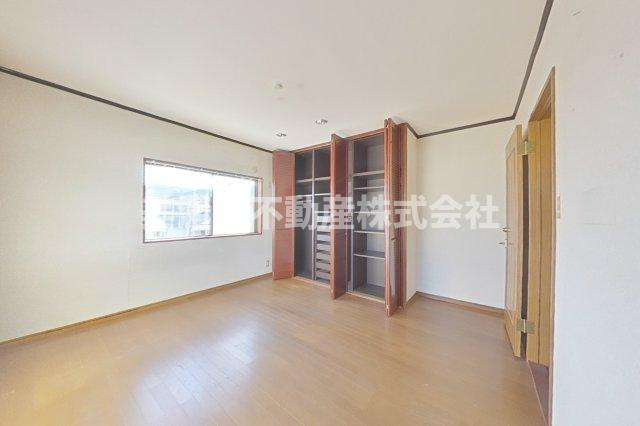 ６６０８７　岐阜市又丸中古戸建て（事務所付き）の洋室