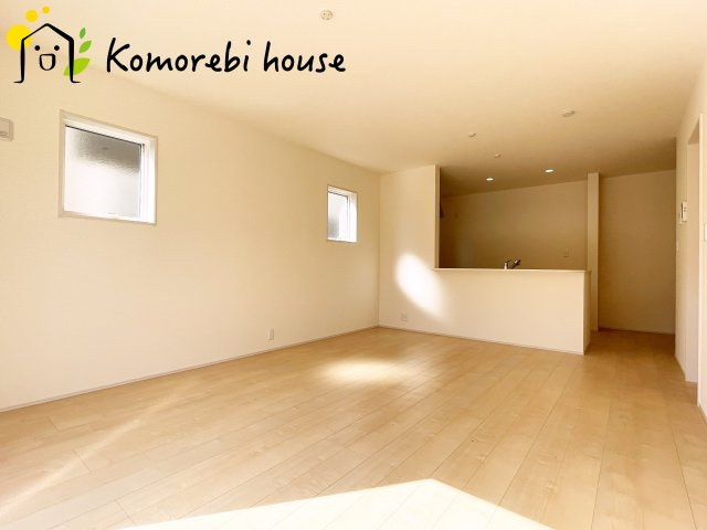 鴻巣市鴻巣第2　新築一戸建て　リーブルガーデン　01の居間・リビング|使いやすい居間です