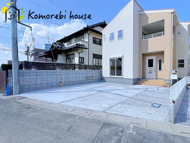 鴻巣市鴻巣第2　新築一戸建て　リーブルガーデン　01の駐車場|駐車スペースもあります