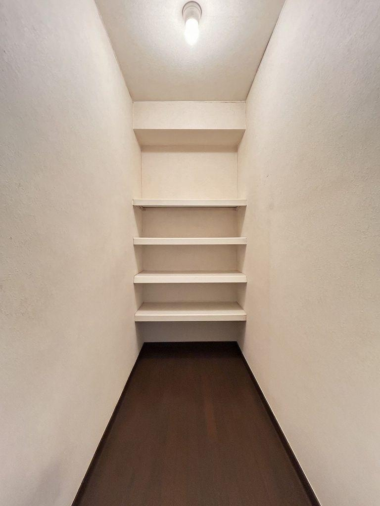 泉区緑園1丁目 中古戸建 5480万円の収納